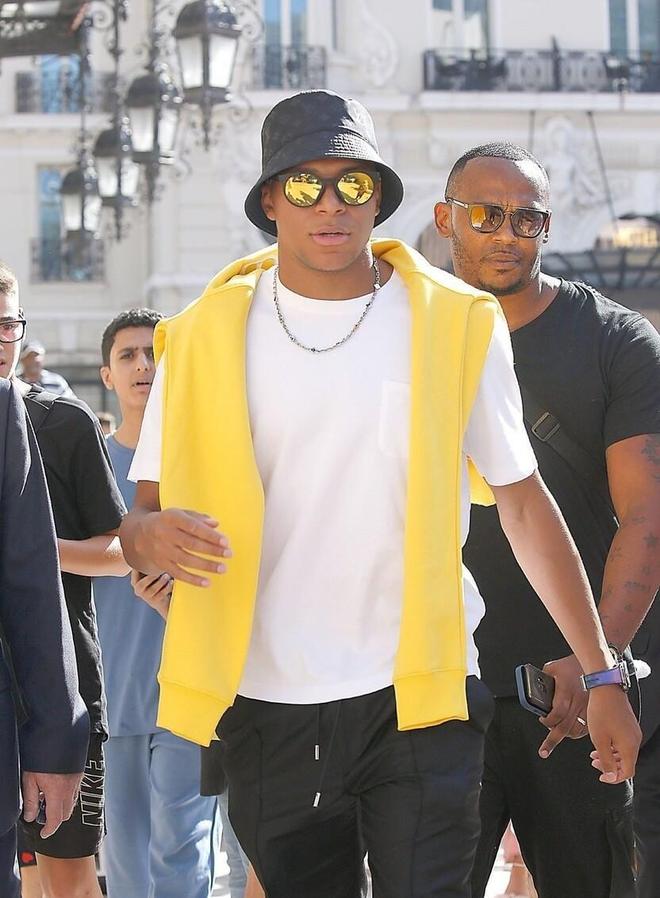 关于今晨芝加哥公牛调整名单以备法甲；单刀错失环节打磨；质疑声仍在；球队文化再被提及的信息-满冠体育App